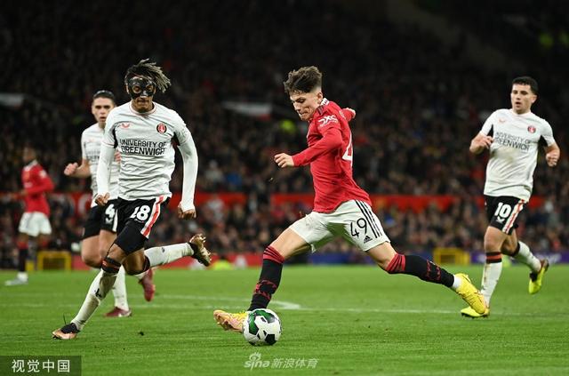 和不屈的精 和不屈的精